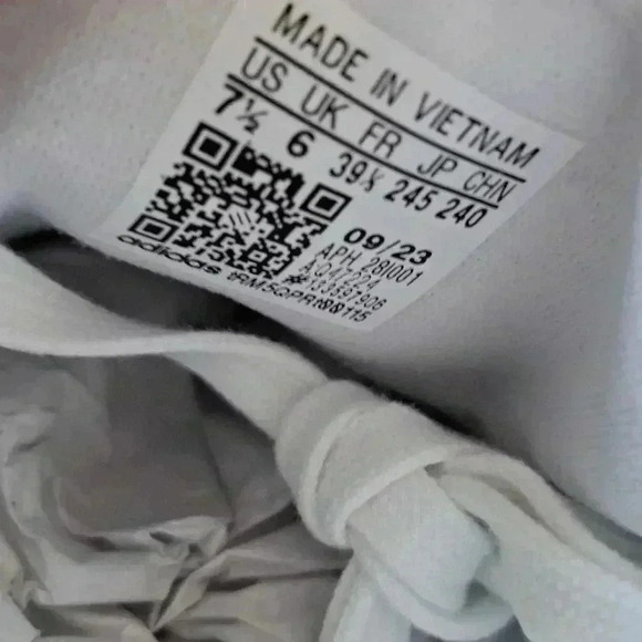 adidas Stan Smith Shoes - Color: White / Navy - Size: 7.5 - Picture 9 of 12